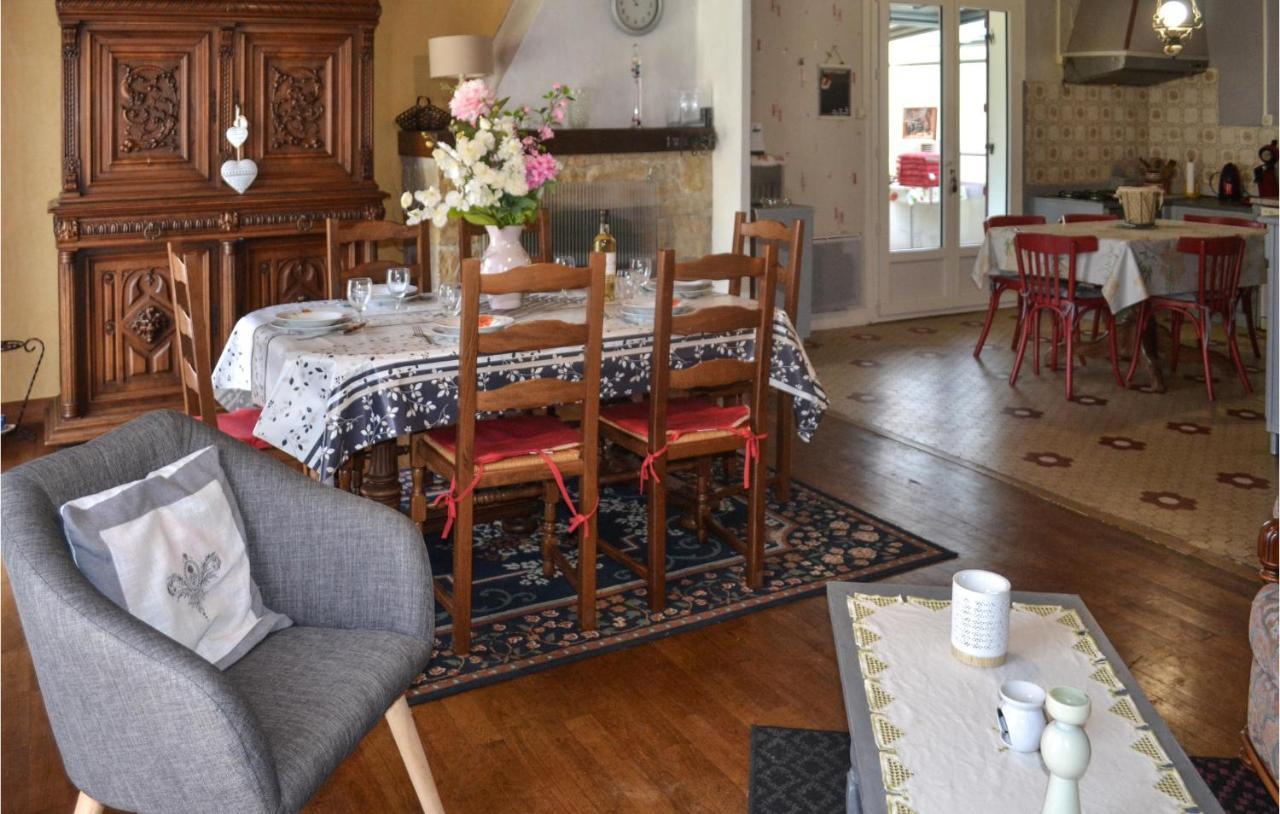 Stunning Home In Biras With Kitchenette Ngoại thất bức ảnh