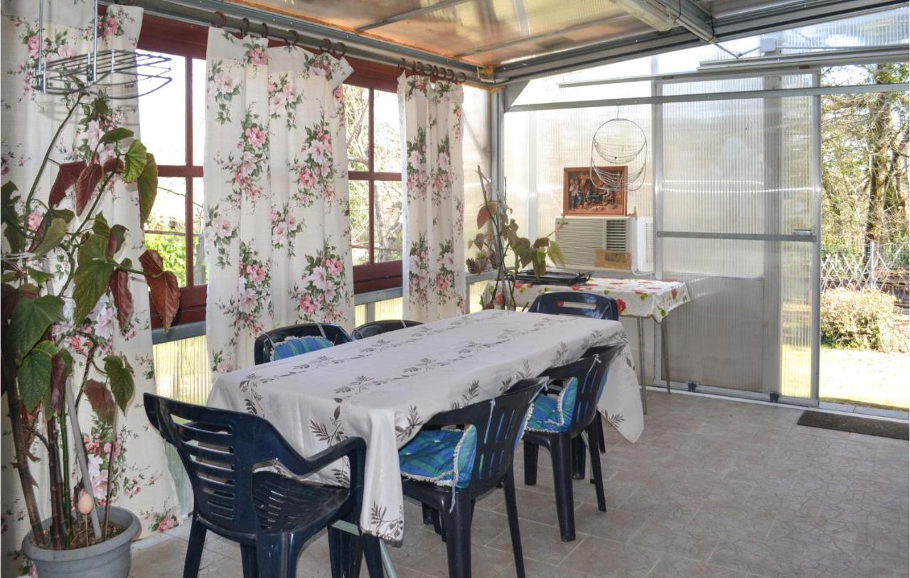 Stunning Home In Biras With Kitchenette Ngoại thất bức ảnh